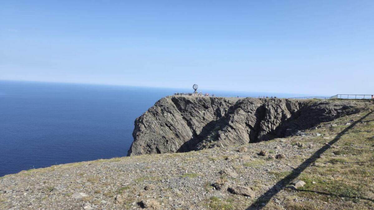 Nordkap Plateau mit Globus