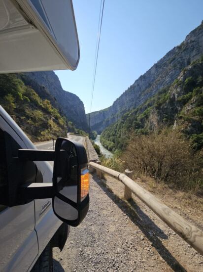 Blick von der D952 auf die Verdonschlucht