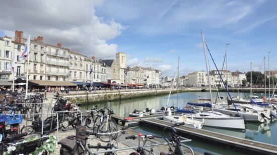 Hafenbecken in La Rochelle