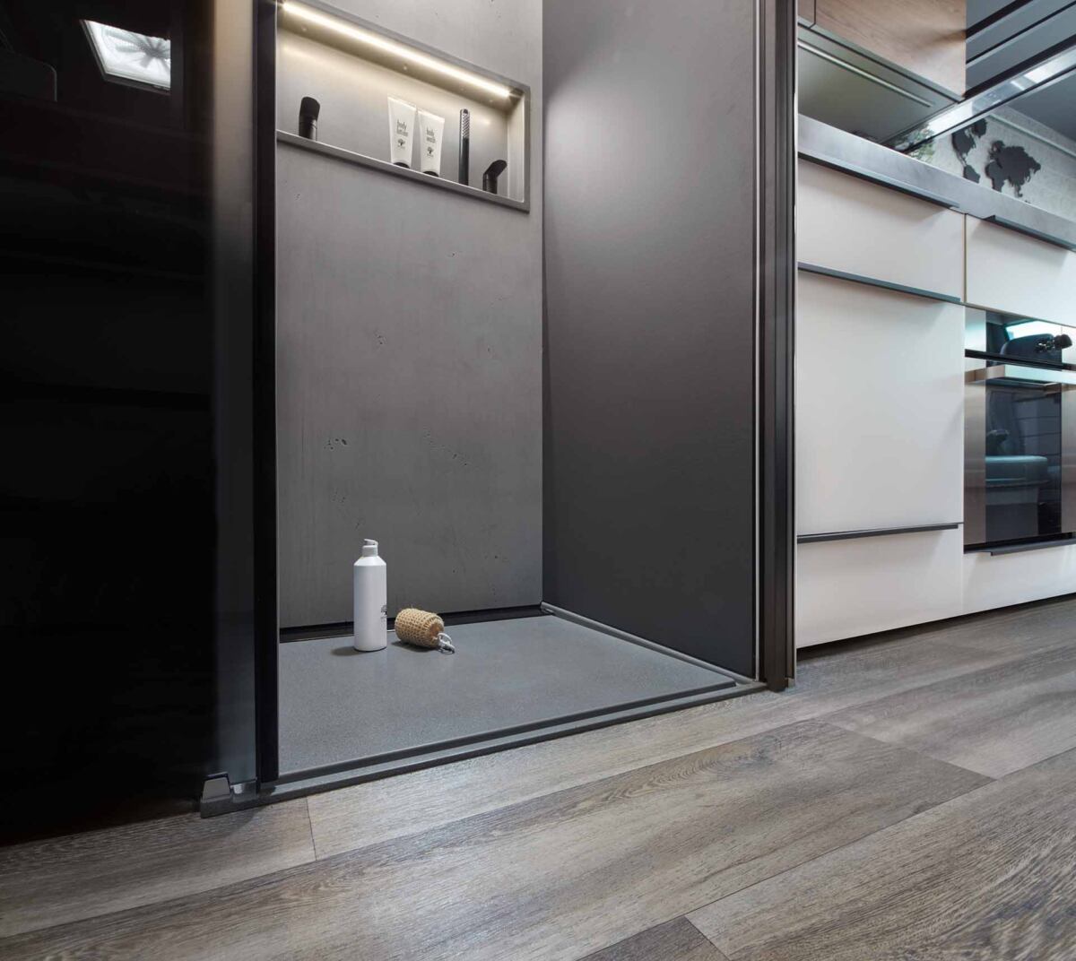 Niesmann+Bischoff Flair - Dusche