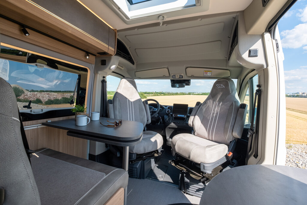 Pössl Summit Shine 640 R Evo - Dinette