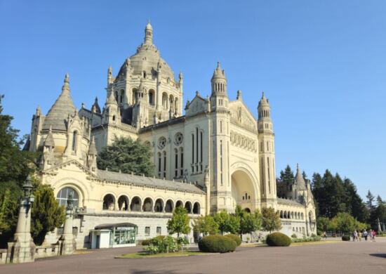 Basilika Sainte Thérèse